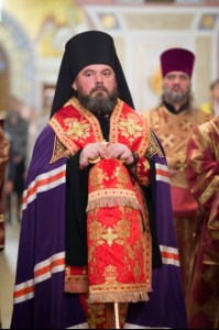 В канун празднования Собора Саратовских святых Митрополит Лонгин совершил Всенощное бдение в Свято-Троицком кафедральном соборе города Саратова