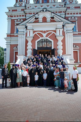 Митрополит Игнатий вручил дипломы выпускникам СПДС