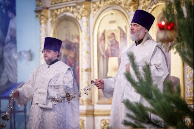 Соборное служение архиереев Саратовской митрополии в Свято-Духовском соборе Саратова