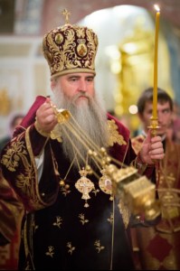 В канун празднования Собора Саратовских святых Митрополит Лонгин совершил Всенощное бдение в Свято-Троицком кафедральном соборе города Саратова