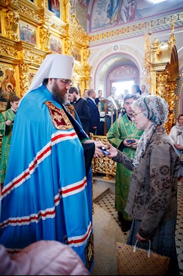 Митрополит Игнатий совершил Божественную литургию в Свято-Троицком кафедральном соборе г. Саратова