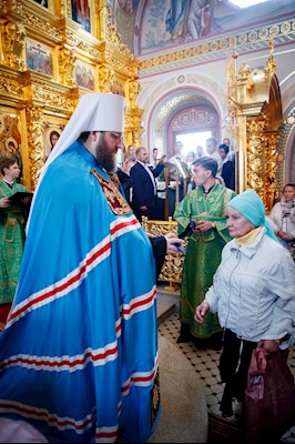 Митрополит Игнатий совершил Божественную литургию в Свято-Троицком кафедральном соборе г. Саратова