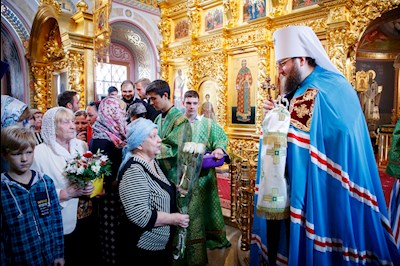 Митрополит Игнатий совершил Божественную литургию в Свято-Троицком кафедральном соборе г. Саратова