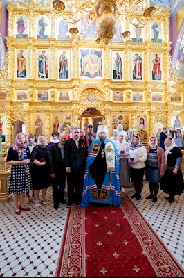 Митрополит Игнатий совершил Божественную литургию в Свято-Троицком кафедральном соборе г. Саратова