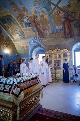 Крещальная литургия в Свято-Троицком кафедральном соборе Саратова