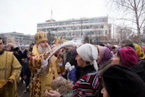 Митрополит Саратовский совершил Божественную литургию в храме во имя святителя Митрофана Воронежского города Саратова