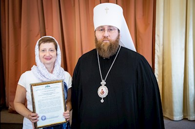 Митрополит Игнатий вручил благодарственные письма за поддержку церковных социальных проектов во время пандемии