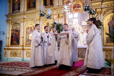 Соборное служение архиереев Саратовской митрополии в Свято-Духовском соборе Саратова