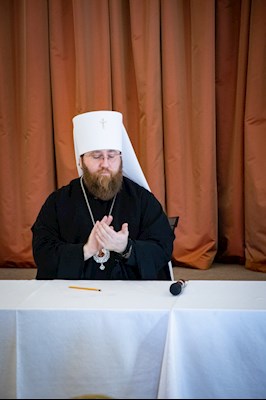Митрополит Игнатий вручил благодарственные письма за поддержку церковных социальных проектов во время пандемии