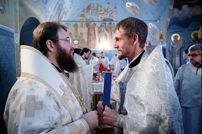 Крещальная литургия в Свято-Троицком кафедральном соборе Саратова