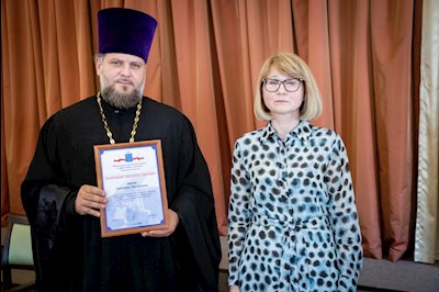 Митрополит Игнатий вручил благодарственные письма за поддержку церковных социальных проектов во время пандемии