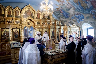 Крещальная литургия в Свято-Троицком кафедральном соборе Саратова