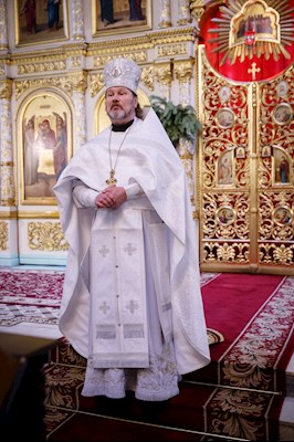 Соборное служение архиереев Саратовской митрополии в Свято-Духовском соборе Саратова