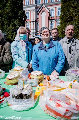 Крещальная литургия в Свято-Троицком кафедральном соборе Саратова