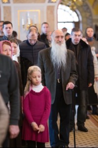 Божественная литургия в Свято-Троицком соборе Саратова