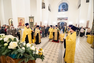 В Спиридоновском соборном храме встретили ковчег с частицей мощей святителя Спиридона Тримифунтского