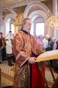 Божественная литургия в Свято-Троицком соборе Саратова