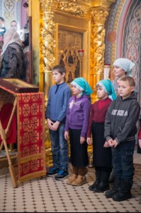 Божественная литургия в Свято-Троицком соборе Саратова