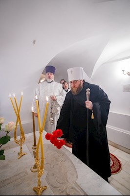 Соборное служение архиереев Саратовской митрополии в Свято-Духовском соборе Саратова