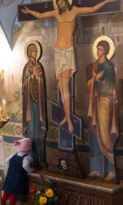 Крещальная литургия в Свято-Троицком соборе Саратова