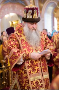 Божественная литургия в Свято-Троицком соборе Саратова