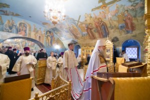 Божественная литургия и панихида по Архиепископу Пимену (Хмелевскому) в Свято-Троицком кафедральном соборе города Саратова