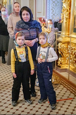 Митрополит Игнатий совершил Божественную литургию в Свято-Троицком кафедральном соборе г. Саратова