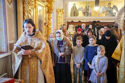 Митрополит Игнатий совершил Божественную литургию в Свято-Троицком кафедральном соборе г. Саратова