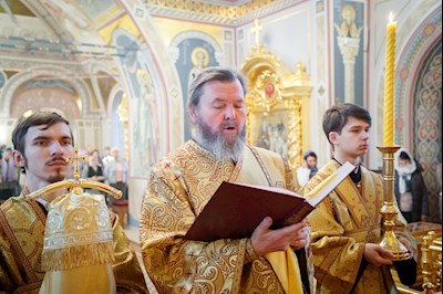 Митрополит Игнатий совершил Божественную литургию в Свято-Троицком кафедральном соборе г. Саратова