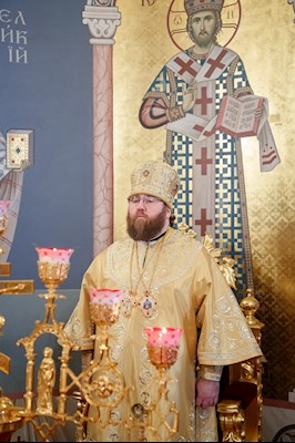 Митрополит Игнатий совершил Божественную литургию в Свято-Троицком кафедральном соборе г. Саратова