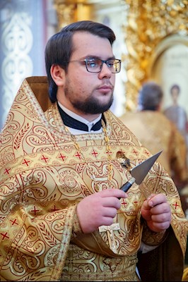 Митрополит Игнатий совершил Божественную литургию в Свято-Троицком кафедральном соборе г. Саратова