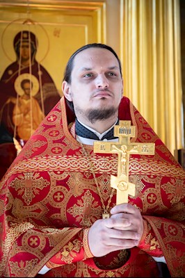 Выпускники СПДС в священном сане совершили Литургию