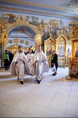 В Троицком соборе Саратова совершена Крещальная литургия