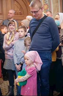 Митрополит Игнатий совершил Божественную литургию в Свято-Троицком кафедральном соборе г. Саратова