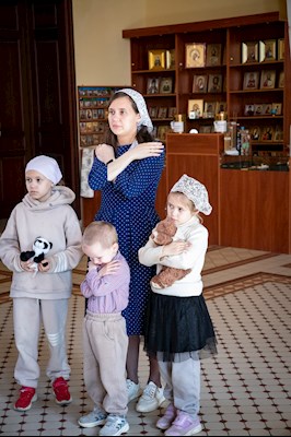 Выпускники СПДС в священном сане совершили Литургию