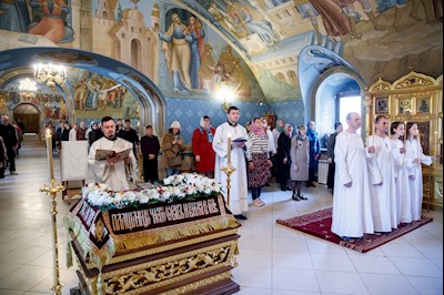 В Троицком соборе Саратова совершена Крещальная литургия
