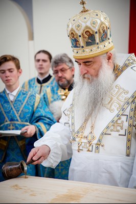 Митрополит Лонгин совершил Великое освящение храма в честь Тихвинской иконы Божией Матери