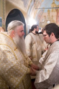 Божественная литургия и панихида по Архиепископу Пимену (Хмелевскому) в Свято-Троицком кафедральном соборе города Саратова