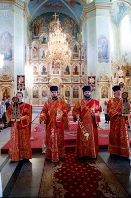 Митрополит Игнатий совершил всенощное бдение в Покровском храме Саратова