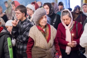 Божественная литургия и панихида по Архиепископу Пимену (Хмелевскому) в Свято-Троицком кафедральном соборе города Саратова