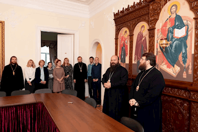 Митрополит Саратовский и Вольский Игнатий представил сотрудникам ФХУ нового руководителя управления