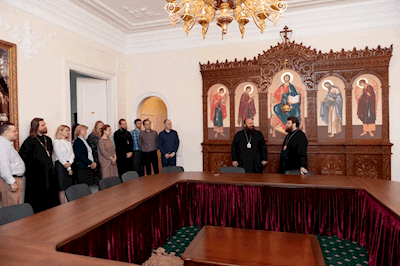 Митрополит Саратовский и Вольский Игнатий представил сотрудникам ФХУ нового руководителя управления