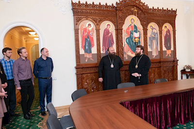 Митрополит Саратовский и Вольский Игнатий представил сотрудникам ФХУ нового руководителя управления