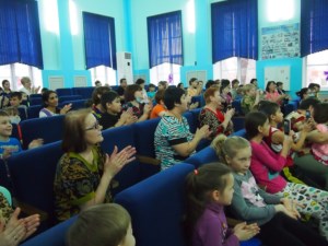 В Саратовской епархии с Рождеством Христовым поздравили пациентов социальных учреждений и больниц
