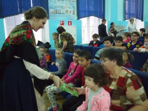 В Саратовской епархии с Рождеством Христовым поздравили пациентов социальных учреждений и больниц