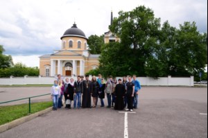 Активисты молодежных обществ Саратовской епархии совершили поездку в музей-усадьбу М.Ю. Лермонтова в с. Тарханы