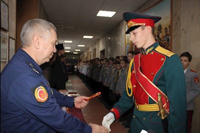 Священник поздравил коллектив кадетской школы-интерната