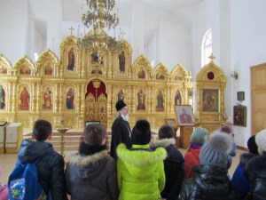 Священник встретился с юными друзьями полиции