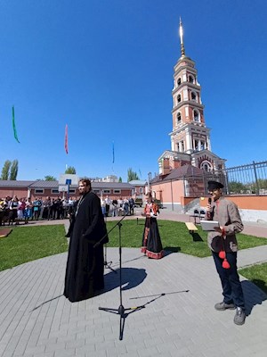 В Покровской православной гимназии прошел фестиваль «Кланяюсь низко родной старине»