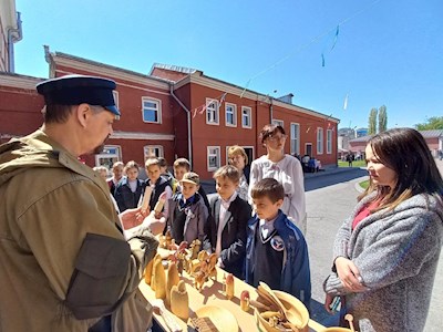 В Покровской православной гимназии прошел фестиваль «Кланяюсь низко родной старине»